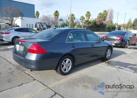 2007 Honda Accord 2.4 Ex z USA, uszkodzony, nr VIN 1HGCM56867A025907